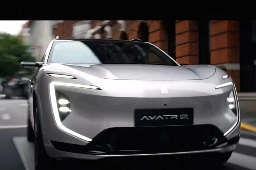 Avatr 07L