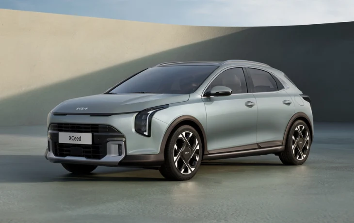 Паркетник Kia XCeed продолжит карьеру с новым стилем: официальные фото