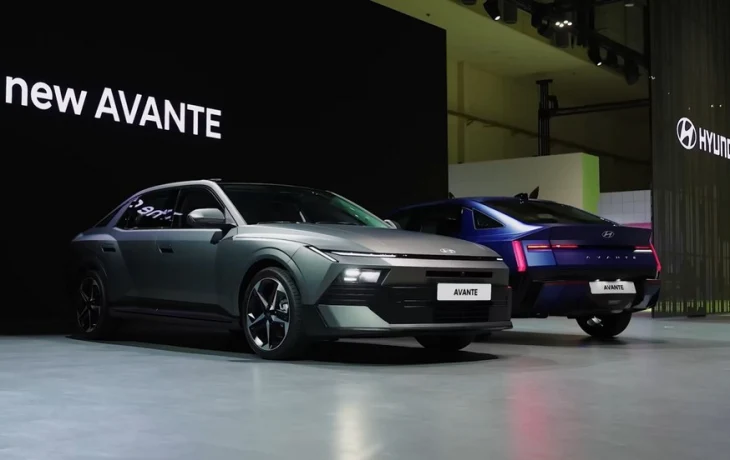 Седан Hyundai Elantra нового поколения с крутым дизайном показали живьём