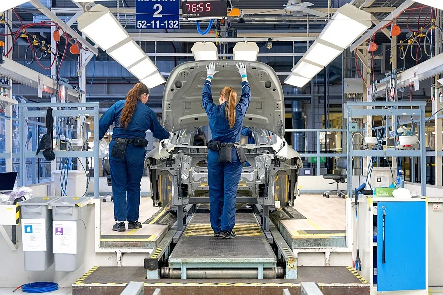 Производство кроссовера Volvo EX60 на заводе в Гётеборге
