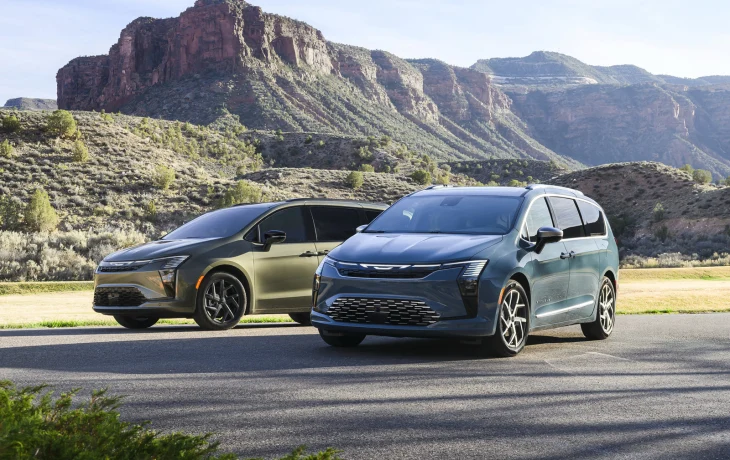 Chrysler снизил цены на недавно представленный обновлённый минивэн Pacifica