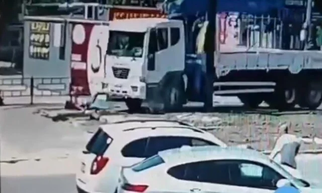  В Ростове-на-Дону грузовик с отказавшими тормозами сбил женщину на тротуаре