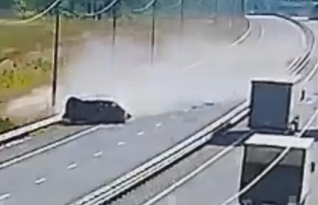  На трассе М-12 у автомобиля на ходу отвалилось колесо