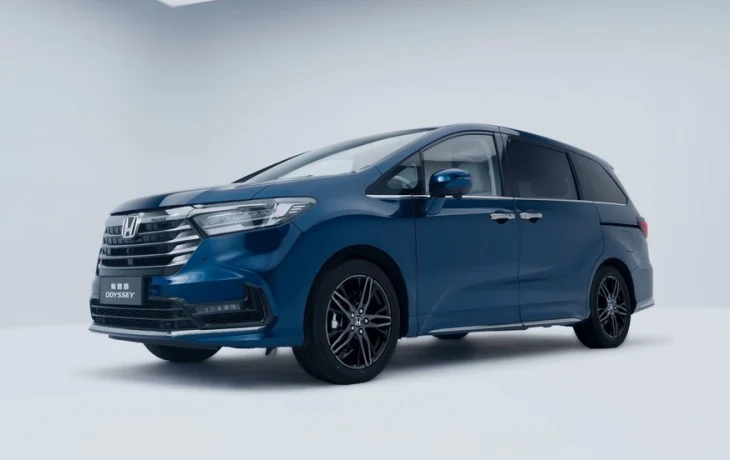 Минивэну Honda Odyssey улучшили салон