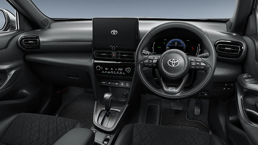 На фото: салон Toyota Yaris Cross Z Urbano