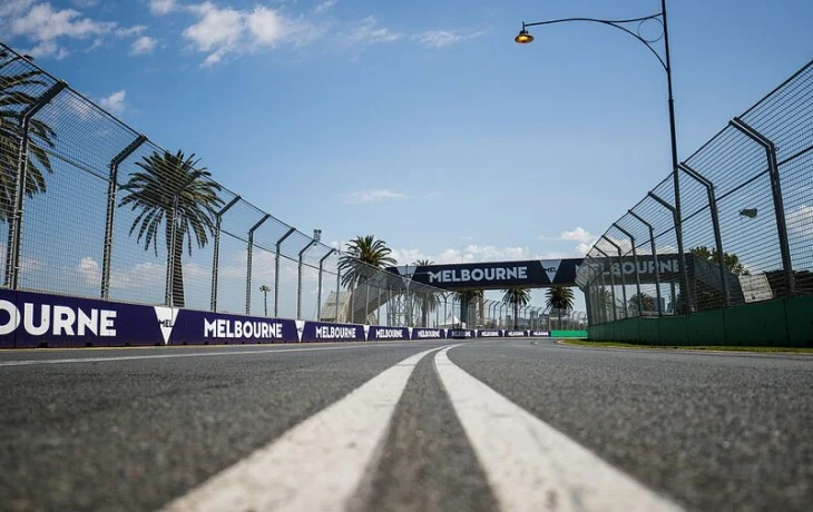 Прямая трансляция первой тренировки Формулы 1 в Австралии. Начало &mdash; в 4:30 по мск