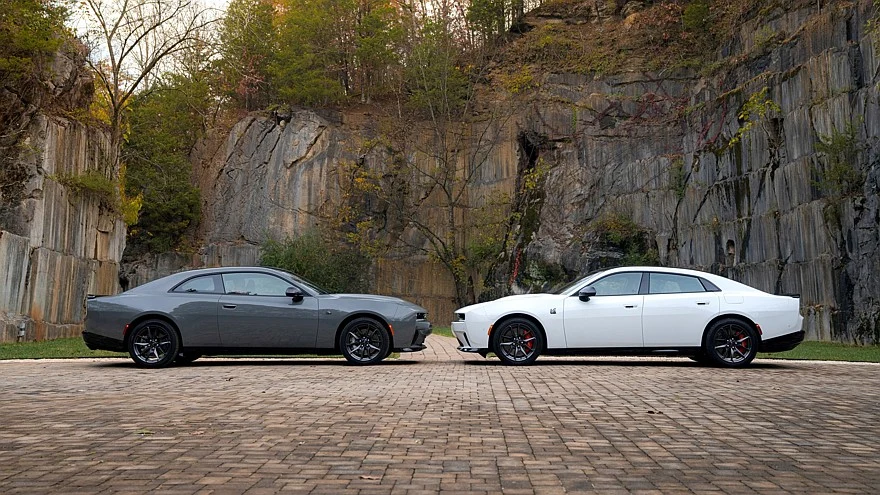 Различные версии актуального Dodge Charger