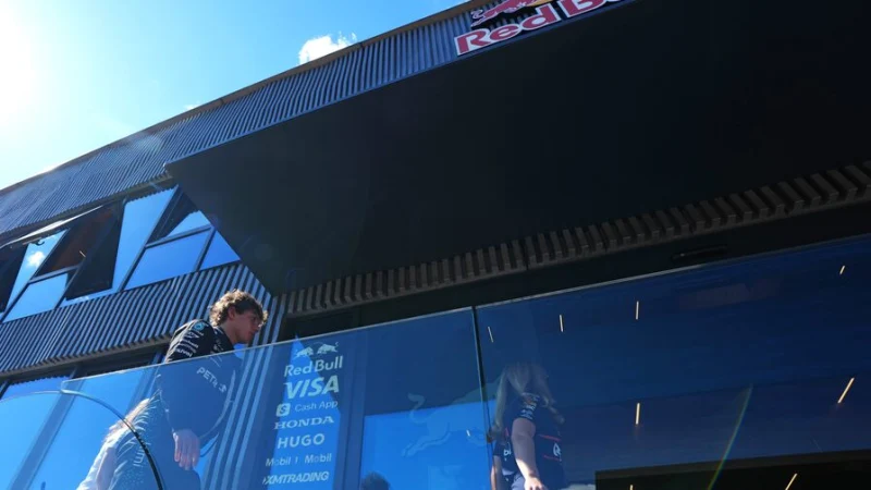 Кими Антонелли: Извиняюсь перед Ферстаппеном и Mercedes