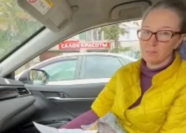  В Петербурге нашли и наказали женщину, отказавшуюся пропускать скорую помощь