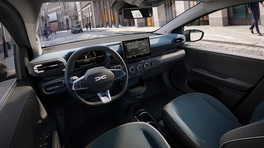 На фото: салон Dacia New Spring