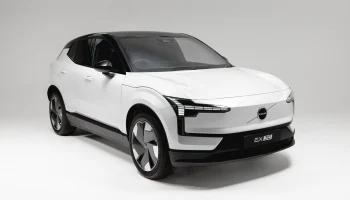 Volvo EX30 Cargo: компактный паркетник превратили в фургон