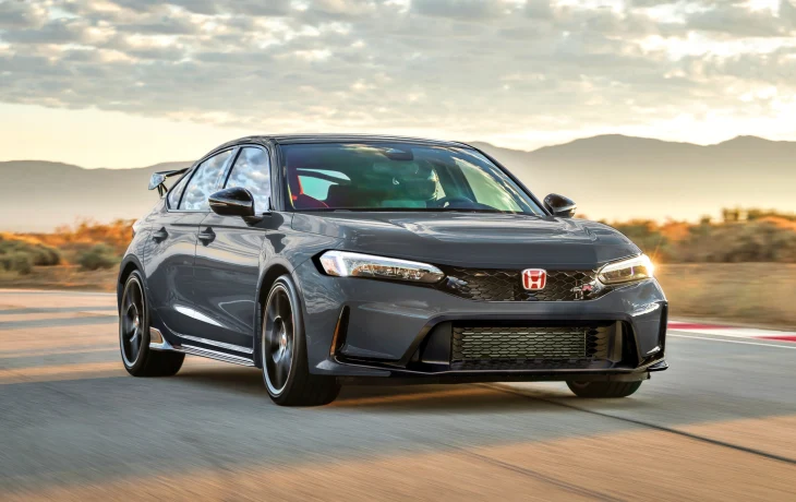 Хот-хэтч Honda Civic Type R встретит 30-летие c обновками и немного подорожает