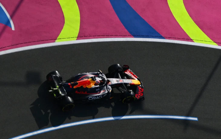 &laquo;Не могу&hellip; машина не поворачивает&raquo;. Жалобы Ферстаппена по радио в первой тренировке Ф1 в Джидде