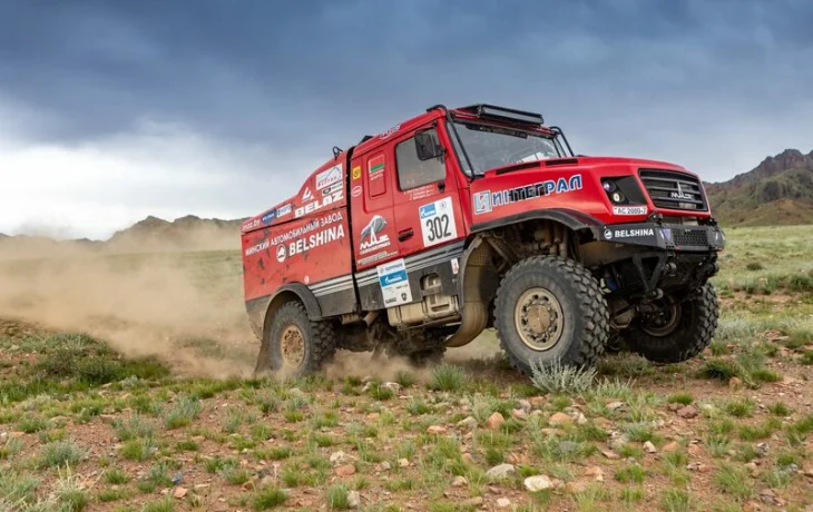 МАЗ нанес удар по КАМАЗу в общем зачете. Итоги 8-го этапа &laquo;Шелкового пути-2025&raquo;