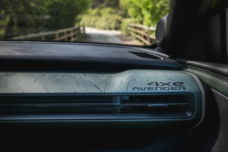 Обновленный Jeep Avenger 4xe