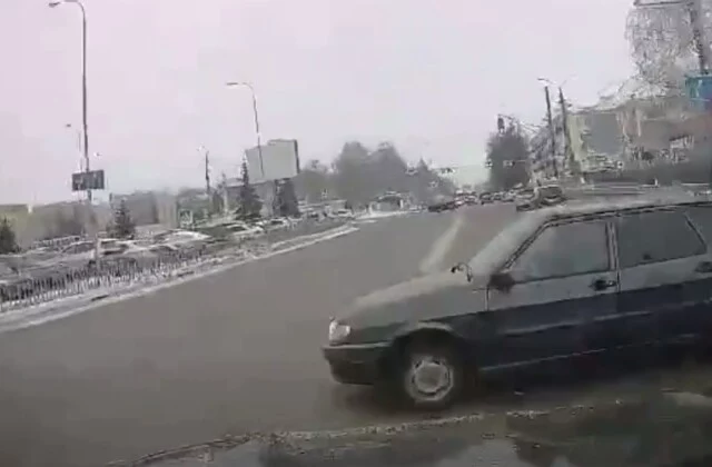  ДТП в Кстово: девушка на &laquo;Ладе&raquo; выезжала со второстепенной и не пропустила внедорожник