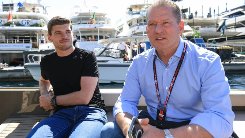 &laquo;Это провал&raquo;. Йос Ферстаппен посоветовал сыну перестать думать о титуле