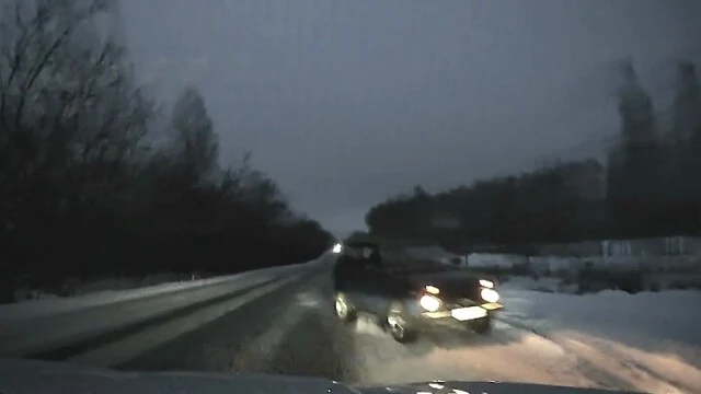  Водитель едва ушёл от столкновения с вылетевшей на встречную полосу &laquo;Нивой&raquo;