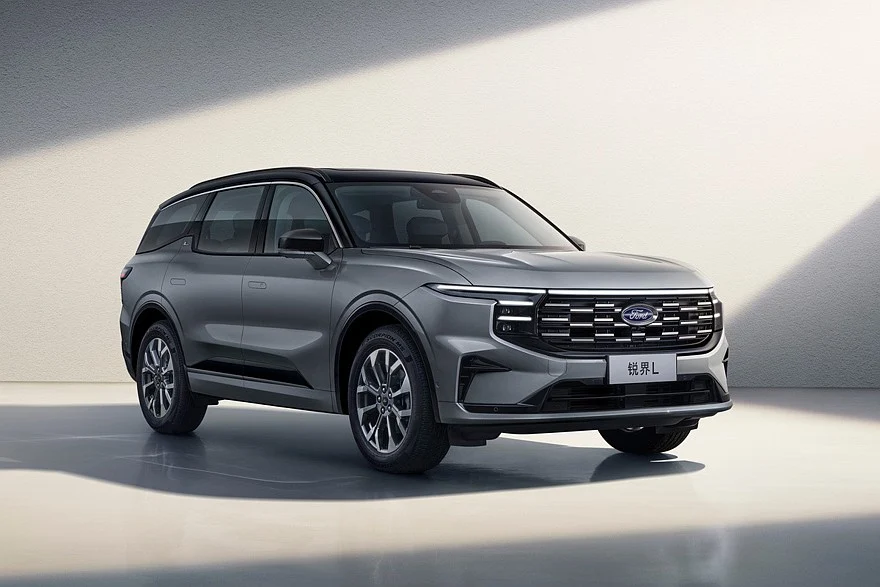 Дорестайлинговый Ford Edge L