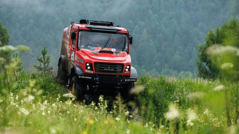 Скользко, мокро, грязь, лужи. Вязович &ndash; о третьем этапе &laquo;Шелкового пути-2025&raquo;