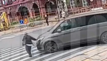  &laquo;Мерседес&raquo; сбил женщину на пешеходном переходе в Кирове