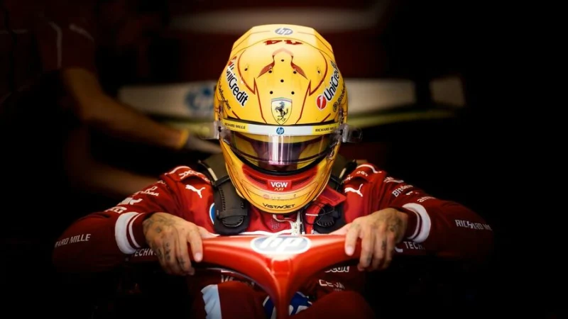 &laquo;Вот сюда я прихожу поплакать&raquo;. Реакция соцсетей на провальный дебют Хэмилтона в Ferrari