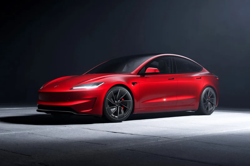 Обновки для Tesla Model 3: больше экран и больше мощности для версии Performance