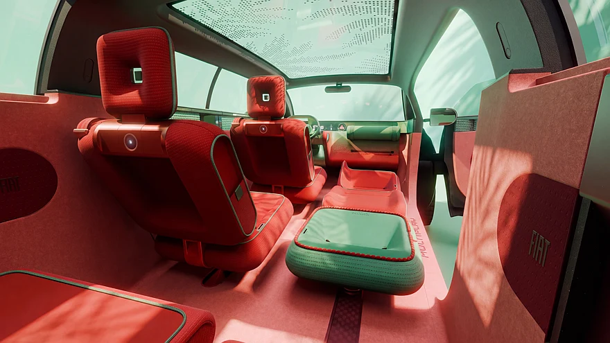 На фото: салон концепта Fiat Multiplay