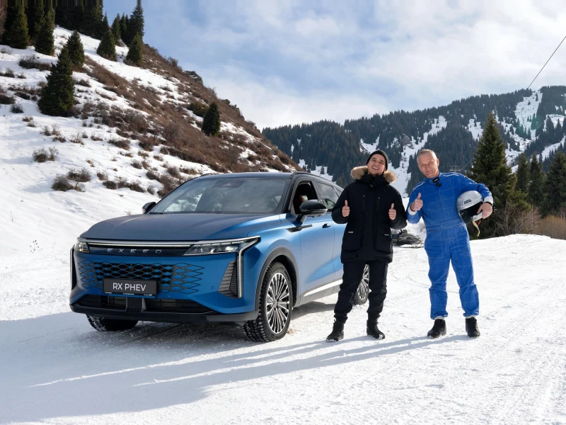 Exeed RX PHEV прошёл сложное испытание с подъёмом по льду с уклоном 41&deg;