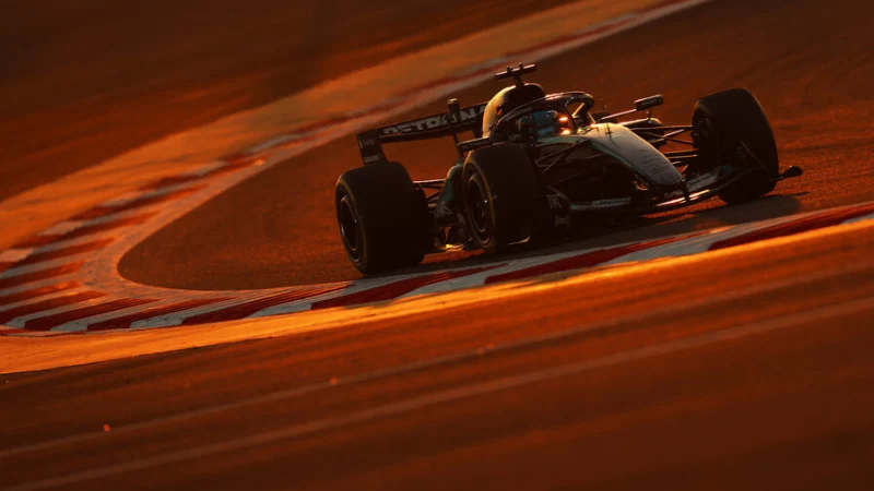 Трансляция второго дня тестов Формулы 1 2026 в Бахрейне