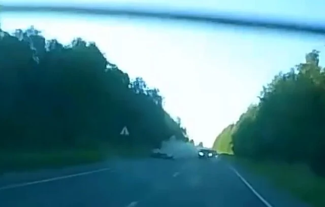  Мотоцикл и автомобиль столкнулись на трассе Сыктывкар — Нарьян-Мар