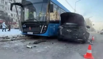  Три человека пострадали в массовом ДТП с участием автобусов в Красноярске