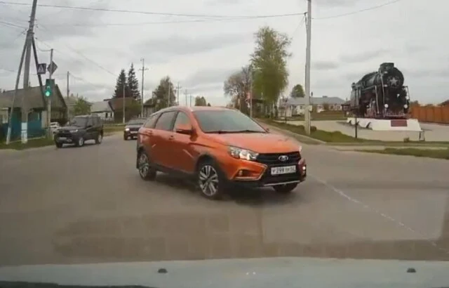  В Рязанской области водитель &laquo;Лады&raquo; поворачивал налево и не пропустил встречный автомобиль