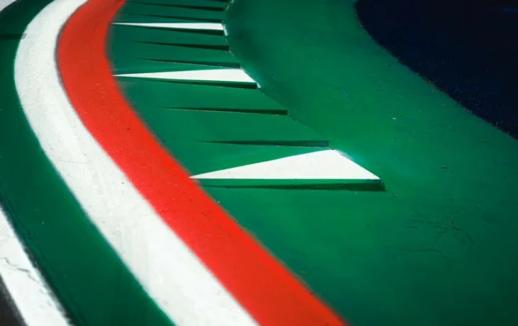 Трансляция третьей тренировки Эмилии-Романьи Формулы 1