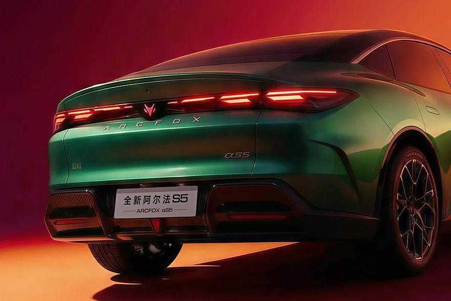 Обновленный Arcfox Alpha S5