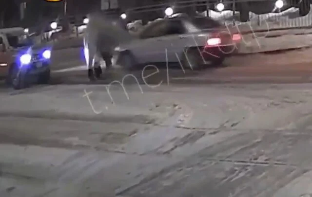  В Иркутске водитель промчался через перекресток и сбил женщину