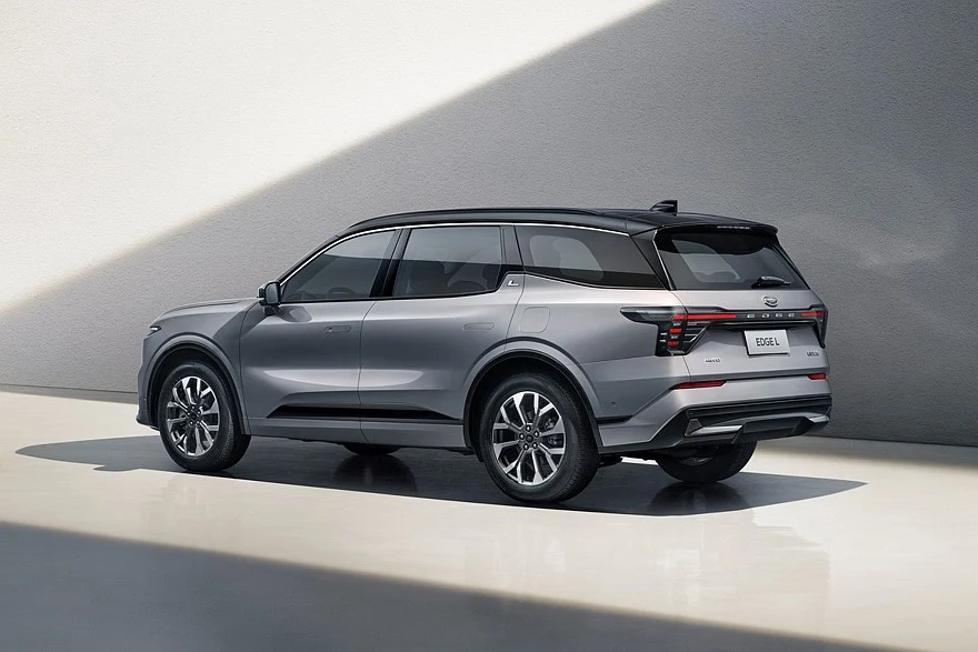 Дорестайлинговый Ford Edge L