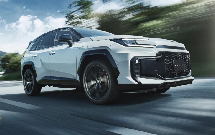 У кроссовера Toyota RAV4 может появиться &laquo;заряженная&raquo; версия