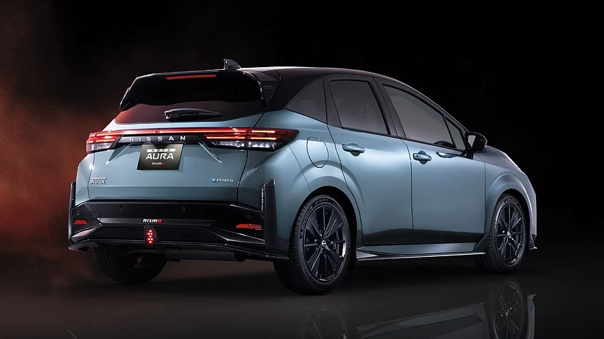 На фото: посвежевший Nissan Note Aura Nismo