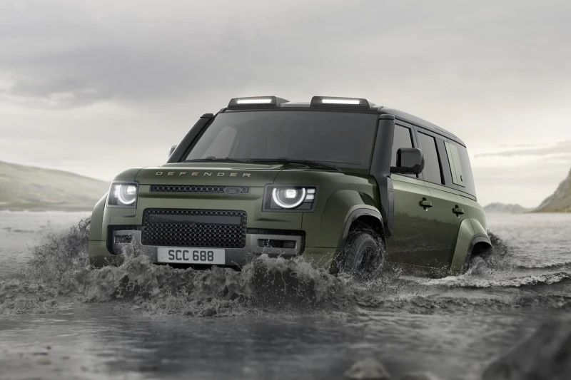 Внедорожник Land Rover Defender получил пересмотренную моторную гамму
