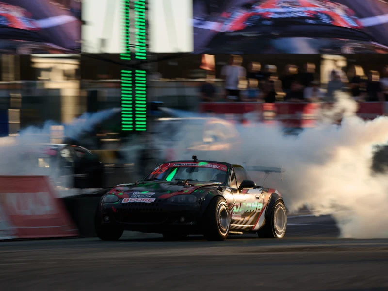 От футбола к автоспорту: &laquo;Газпром Арена&raquo; приняла этап 2 этап Yuka Drive Gymkhana