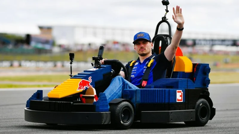 Отношения Ферстаппена и Red Bull трещат по швам. Что происходит?