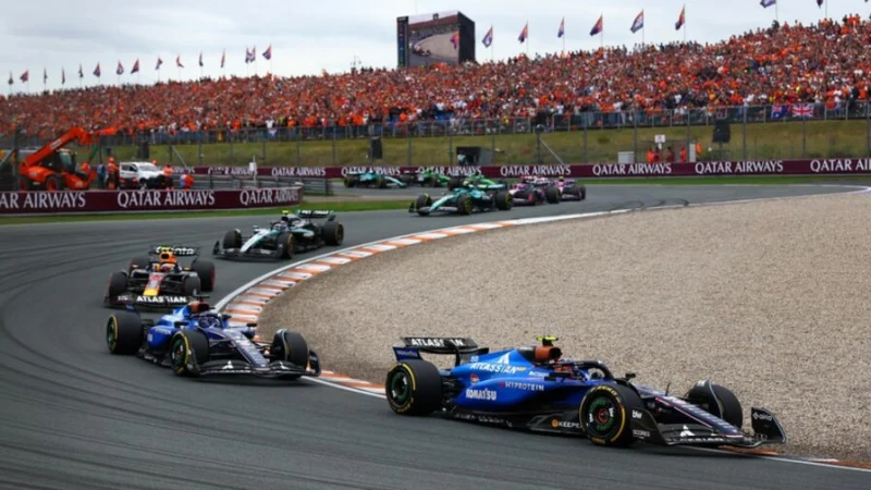 &laquo;Кто получил штраф? Я? Да, ты&raquo;. Радиопереговоры Сайнса с Williams в Зандворте