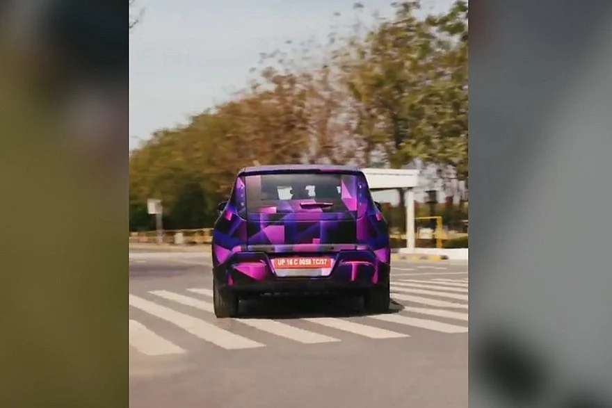 Тестовый прототип грядущего электрического паркетника Honda индийского производства