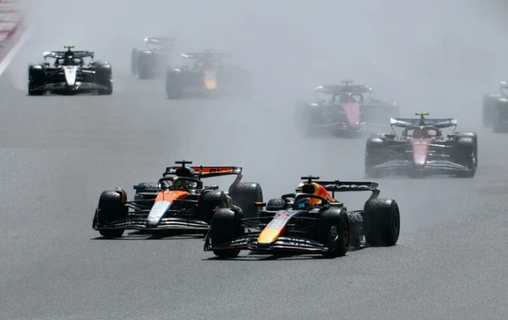 &laquo;Очень сурово и странно&raquo;. Макс Ферстаппен в шоке от штрафа Оскара Пиастри