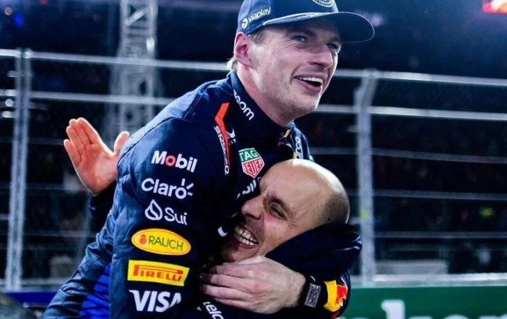 Льюис Хэмилтон: Я очень вежлив, а Ферстаппен издевается над своим инженером