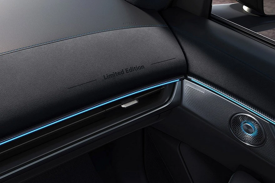 Lynk &amp; Co 07GT Limited Edition