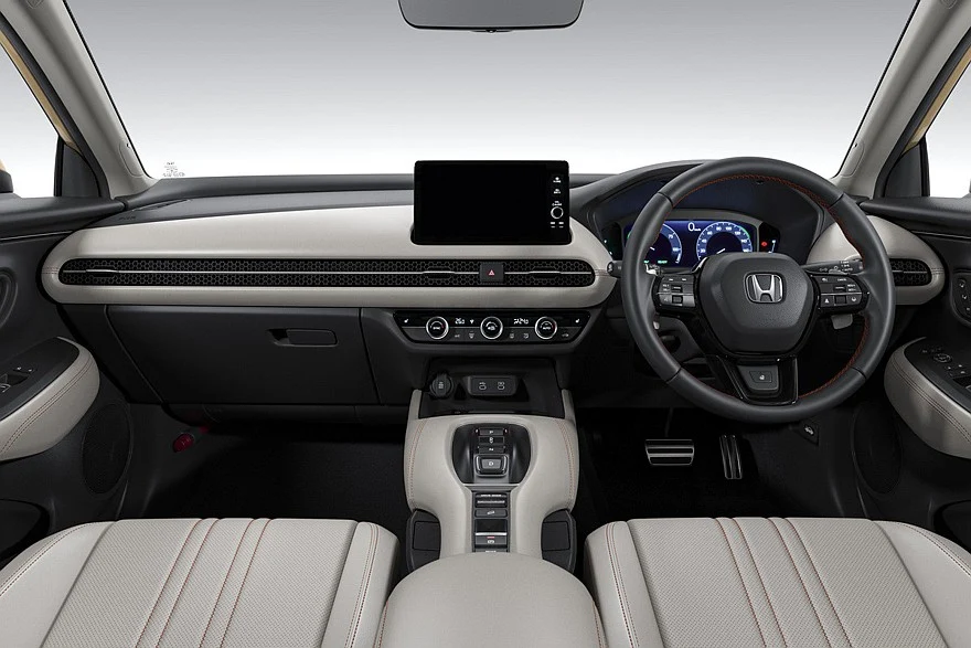 Топовый Honda ZR-V Cross Touring. За накладки на дверях нужно доплачивать