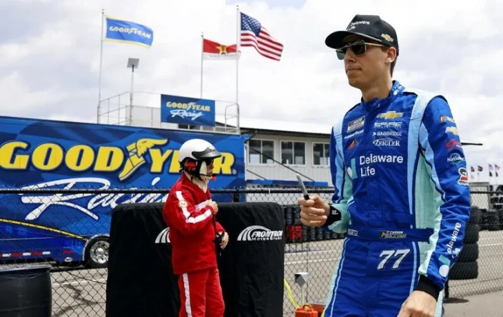 Скандал в NASCAR: американский гонщик оскорбил Мехико и получил крупный штраф