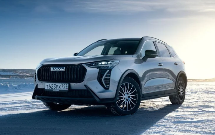 Haval Jolion получил в России обновлённый салон и более тяговитый мотор. Объявлены цены